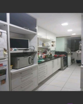 Imagem Imóvel com 3 Quartos à Venda, 115 m² em Icaraí - Niterói Imagem Imóvel com 3 Quartos à Venda, 115 m² em Icaraí - Niterói