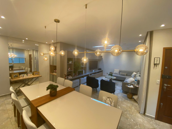 Casa com 3 Quartos à Venda, 223 m² em Embaré - Santos