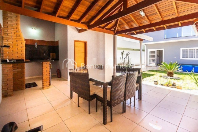 Casa de Condomínio com 3 Quartos à Venda, 300 m² em Centro - Paulínia