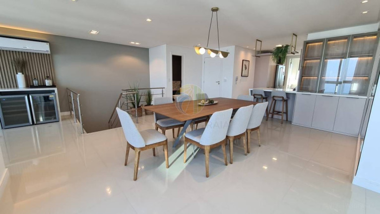 Imagem Cobertura com 4 Quartos à Venda, 270 m² em Pioneiros - Balneário Camboriú Imagem Cobertura com 4 Quartos à Venda, 270 m² em Pioneiros - Balneário Camboriú