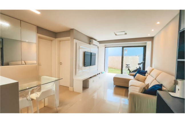 Imagem Imóvel com 2 Quartos à Venda, em Praia Dos Amores - Balneário Camboriú Imagem Imóvel com 2 Quartos à Venda, em Praia Dos Amores - Balneário Camboriú
