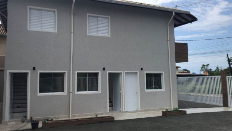 Sobrado com 2 Quartos à Venda, 46 m² em Guilhermina - Praia Grande