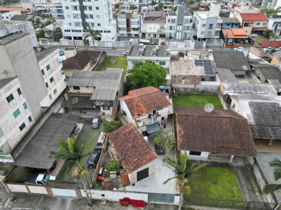 Casa com 5 Quartos à Venda, 200 m² em Santa Regina - Camboriú