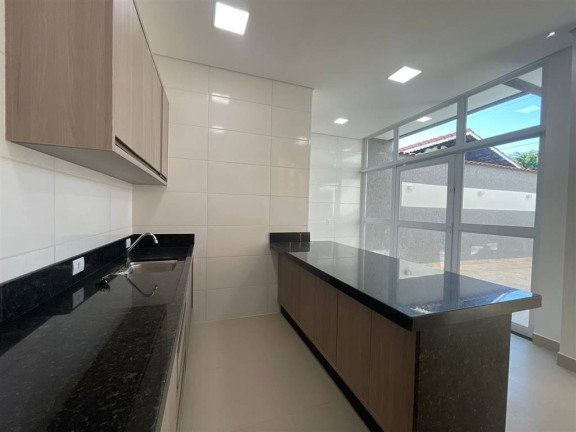 Imagem Sobrado com 3 Quartos à Venda, 130 m² em Flórida - Praia Grande Imagem Sobrado com 3 Quartos à Venda, 130 m² em Flórida - Praia Grande