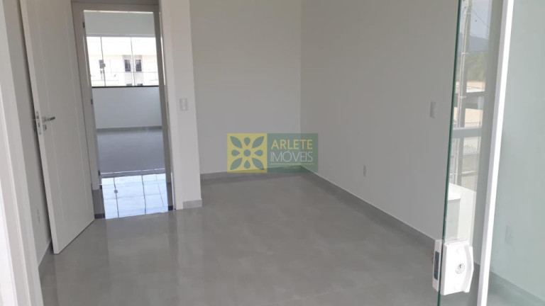 Imagem Sobrado com 2 Quartos à Venda, 92 m² em Balneário Perequê - Porto Belo Imagem Sobrado com 2 Quartos à Venda, 92 m² em Balneário Perequê - Porto Belo