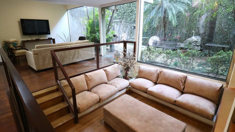 Imagem Casa com 5 Quartos à Venda, em Vila Mariana - São Paulo Imagem Casa com 5 Quartos à Venda, em Vila Mariana - São Paulo