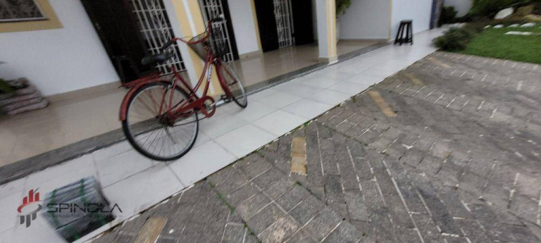 Imagem Casa com 7 Quartos à Venda, 400 m² em Balneário Flórida - Praia Grande Imagem Casa com 7 Quartos à Venda, 400 m² em Balneário Flórida - Praia Grande