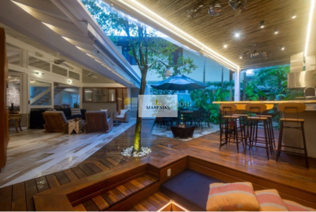 Imagem Casa com 5 Quartos à Venda, 260 m² em Maresias - São Sebastião Imagem Casa com 5 Quartos à Venda, 260 m² em Maresias - São Sebastião