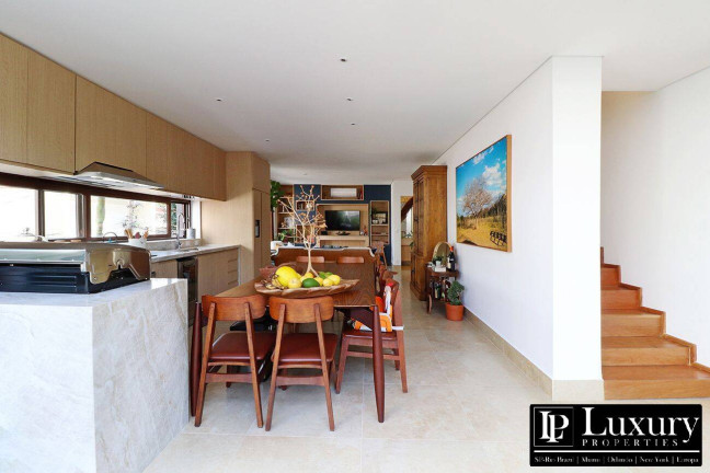 Imagem Casa com 3 Quartos à Venda, 250 m² em Vila Nova Conceição - São Paulo Imagem Casa com 3 Quartos à Venda, 250 m² em Vila Nova Conceição - São Paulo