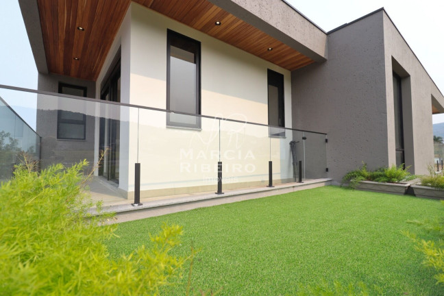 Imagem Casa com 3 Quartos à Venda, 237 m² em Lagoa Da Conceição - Florianópolis Imagem Casa com 3 Quartos à Venda, 237 m² em Lagoa Da Conceição - Florianópolis