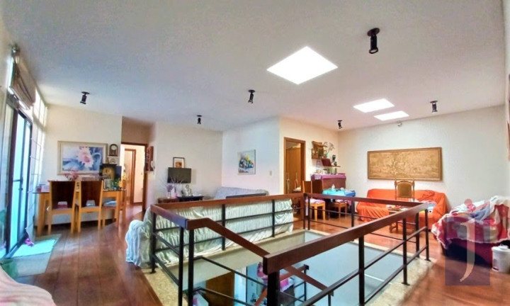 Casa com 5 Quartos à Venda, 336 m² em Jardim Da Gloria - São Paulo