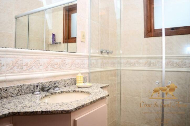 Imagem Casa com 5 Quartos à Venda, 300 m² em Alto Da Boa Vista - Campos Do Jordão Imagem Casa com 5 Quartos à Venda, 300 m² em Alto Da Boa Vista - Campos Do Jordão