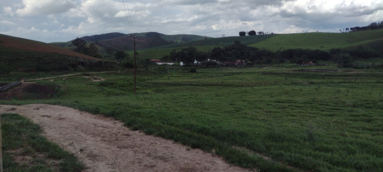 Imagem Fazenda à Venda, 100 m² em Parque Das Rosas - Roseira Imagem Fazenda à Venda, 100 m² em Parque Das Rosas - Roseira