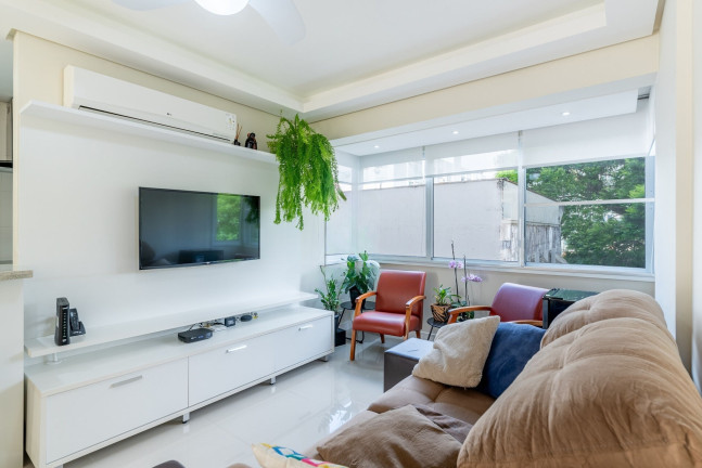 Imagem Apartamento com 2 Quartos à Venda, 111 m² em Menino Deus - Porto Alegre Imagem Apartamento com 2 Quartos à Venda, 111 m² em Menino Deus - Porto Alegre
