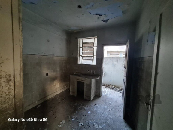 Imagem Imóvel com 3 Quartos à Venda, em São João - Porto Alegre Imagem Imóvel com 3 Quartos à Venda, em São João - Porto Alegre