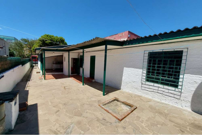 Imagem Casa com 3 Quartos à Venda, em Camaquã - Porto Alegre Imagem Casa com 3 Quartos à Venda, em Camaquã - Porto Alegre