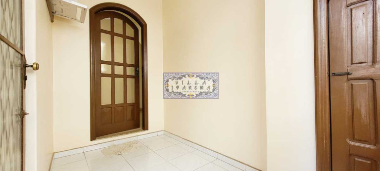 Imagem Imóvel com 2 Quartos à Venda, 102 m² em Copacabana - Rio De Janeiro Imagem Imóvel com 2 Quartos à Venda, 102 m² em Copacabana - Rio De Janeiro