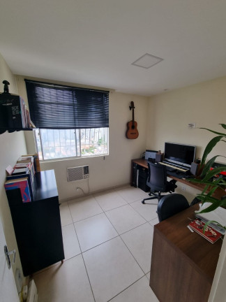 Imagem Apartamento com 2 Quartos à Venda, 72 m² em Santa Rosa - Niteroi