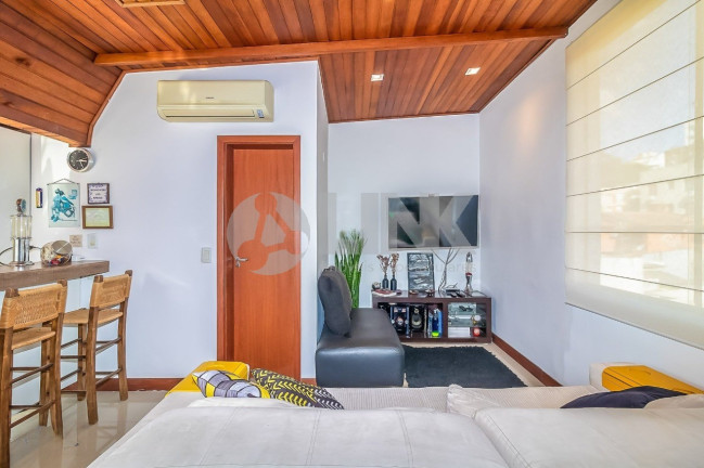 Imagem Imóvel com 2 Quartos à Venda, 84 m² em Auxiliadora - Porto Alegre Imagem Imóvel com 2 Quartos à Venda, 84 m² em Auxiliadora - Porto Alegre