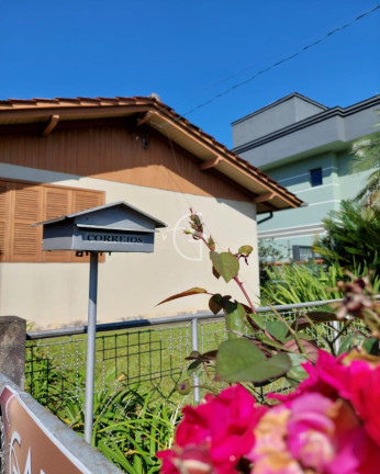 Imagem Casa com 3 Quartos à Venda, 60 m² em Glória - Joinville Imagem Casa com 3 Quartos à Venda, 60 m² em Glória - Joinville