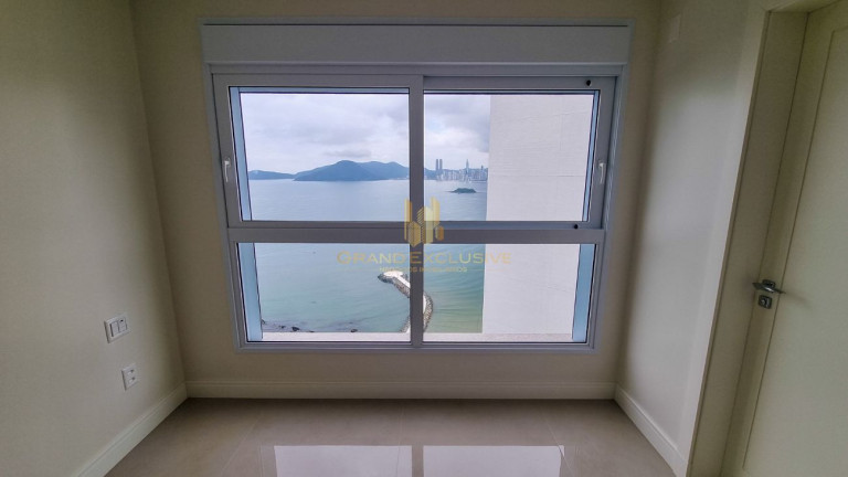 Imagem Apartamento com 4 Quartos à Venda, 160 m² em Pioneiros - Balneário Camboriú Imagem Apartamento com 4 Quartos à Venda, 160 m² em Pioneiros - Balneário Camboriú