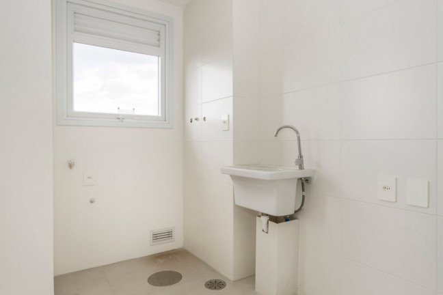 Imagem Imóvel com 1 Quarto à Venda, 45 m² em Menino Deus - Porto Alegre Imagem Imóvel com 1 Quarto à Venda, 45 m² em Menino Deus - Porto Alegre