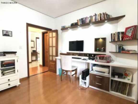 Imagem Imóvel com 4 Quartos à Venda, 175 m² em Jardim Itu - Porto Alegre Imagem Imóvel com 4 Quartos à Venda, 175 m² em Jardim Itu - Porto Alegre
