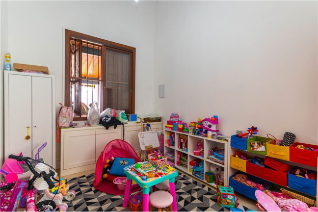 Imagem Casa com 3 Quartos à Venda, 220 m² em Partenon - Porto Alegre Imagem Casa com 3 Quartos à Venda, 220 m² em Partenon - Porto Alegre
