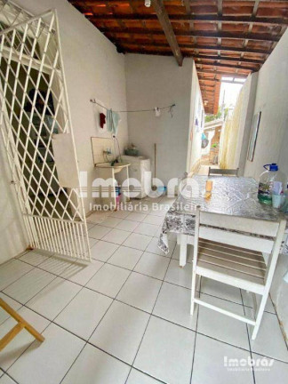 Imagem Casa com 3 Quartos à Venda, 230 m² em Cidade Dos Funcionários - Fortaleza Imagem Casa com 3 Quartos à Venda, 230 m² em Cidade Dos Funcionários - Fortaleza