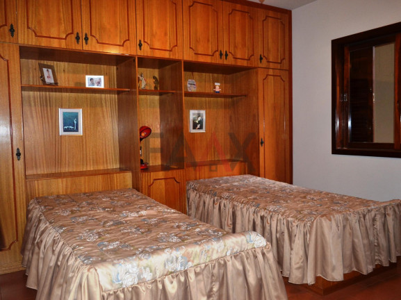 Imagem Casa com 5 Quartos à Venda, 386 m² em Centro - Guarapuava Imagem Casa com 5 Quartos à Venda, 386 m² em Centro - Guarapuava