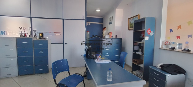 Imóvel à Venda, 216 m² em Centro - Guaratinguetá
