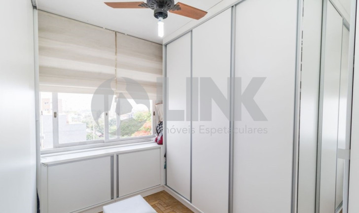 Imagem Imóvel com 3 Quartos à Venda, 185 m² em São João - Porto Alegre