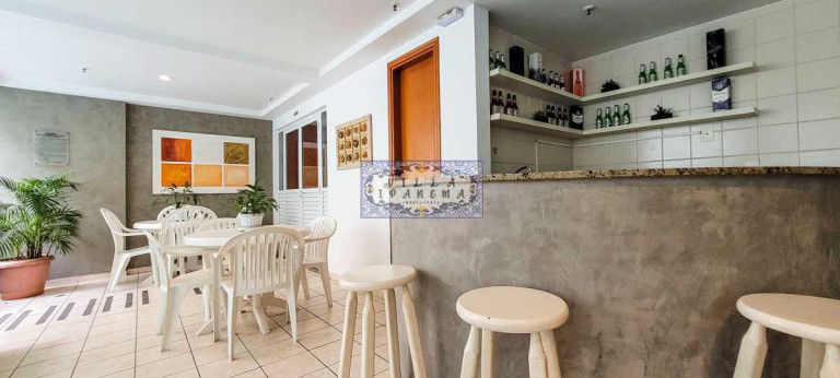 Imagem Apartamento com 2 Quartos à Venda, 62 m² em Lagoa - Rio De Janeiro Imagem Apartamento com 2 Quartos à Venda, 62 m² em Lagoa - Rio De Janeiro
