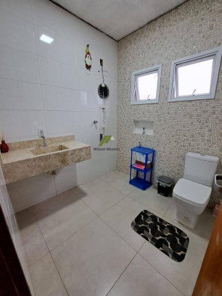 Imagem Casa de Condomínio com 3 Quartos à Venda, 260 m²