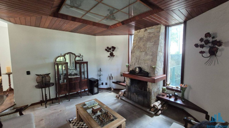 Imagem Casa com 5 Quartos à Venda, 600 m² em São Francisco - Niterói Imagem Casa com 5 Quartos à Venda, 600 m² em São Francisco - Niterói