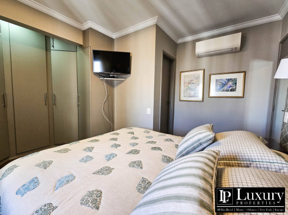 Imagem Apartamento com 3 Quartos à Venda, 162 m² em Moema - São Paulo Imagem Apartamento com 3 Quartos à Venda, 162 m² em Moema - São Paulo