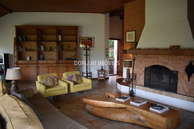 Imagem Casa com 4 Quartos à Venda, 360 m² em Região Do Alto Da Vila Inglesa - Campos Do Jordão Imagem Casa com 4 Quartos à Venda, 360 m² em Região Do Alto Da Vila Inglesa - Campos Do Jordão