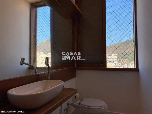 Imagem Imóvel com 4 Quartos à Venda, 220 m² em Humaitá - Rio De Janeiro Imagem Imóvel com 4 Quartos à Venda, 220 m² em Humaitá - Rio De Janeiro