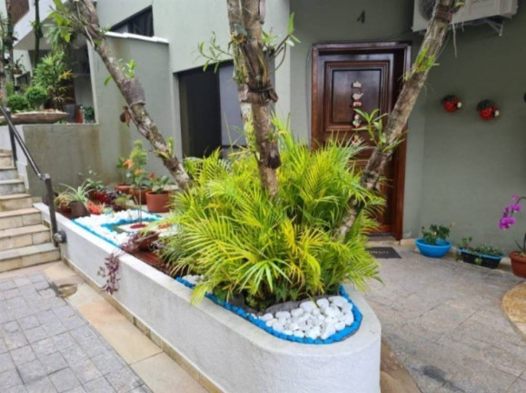Imagem Casa à Venda, em Centro - Guaruja Imagem Casa à Venda, em Centro - Guaruja