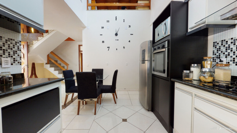 Imagem Casa com 3 Quartos à Venda, 300 m² em Parque Dos Maias - Porto Alegre Imagem Casa com 3 Quartos à Venda, 300 m² em Parque Dos Maias - Porto Alegre