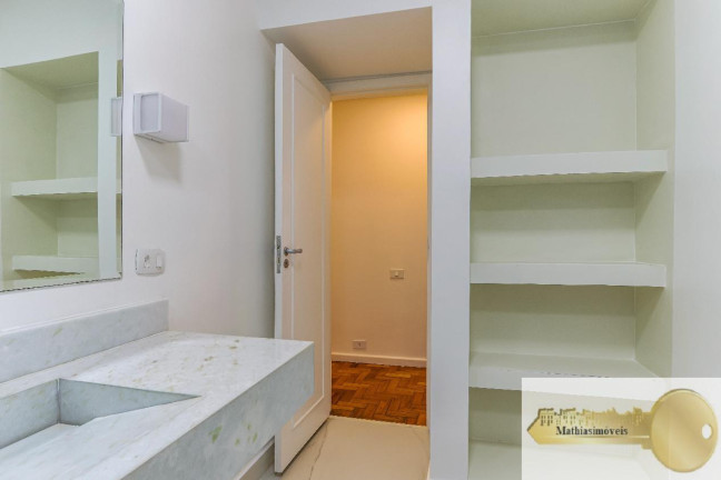 Imagem Apartamento com 3 Quartos à Venda, 110 m² em Lagoa - Rio De Janeiro Imagem Apartamento com 3 Quartos à Venda, 110 m² em Lagoa - Rio De Janeiro