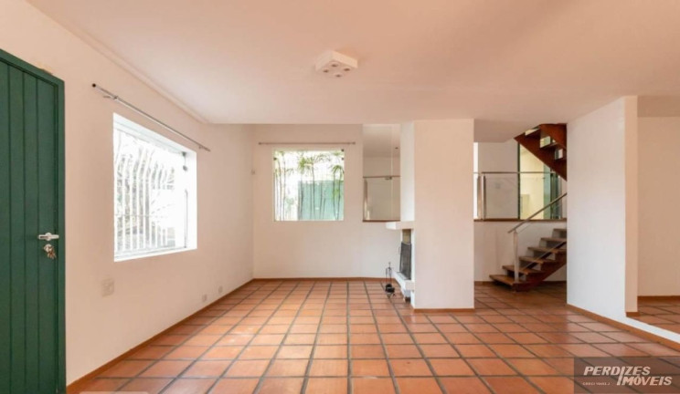 Imagem Casa com 3 Quartos à Venda ou Locação, 217 m² em Sumaré - São Paulo Imagem Casa com 3 Quartos à Venda ou Locação, 217 m² em Sumaré - São Paulo