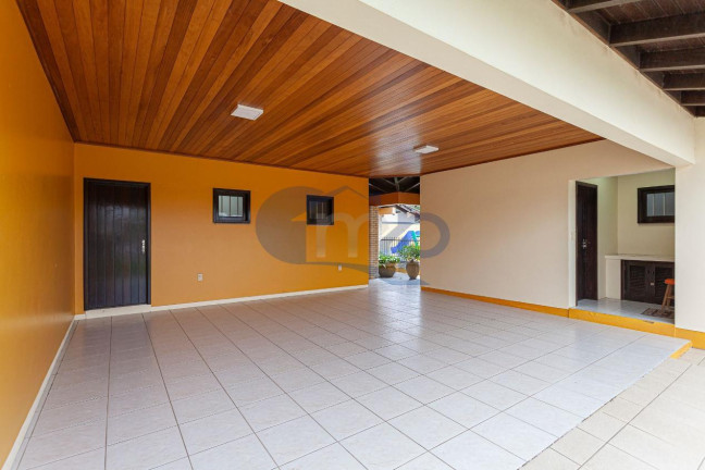 Imagem Casa com 4 Quartos à Venda, 335 m² em Paraíso (distrito) - Torres Imagem Casa com 4 Quartos à Venda, 335 m² em Paraíso (distrito) - Torres