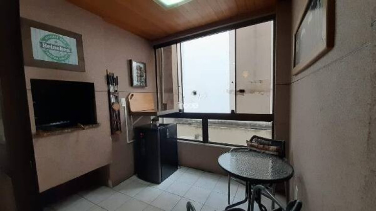 Imagem Apartamento com 2 Quartos à Venda, 77 m² em Mont Serrat - Porto Alegre