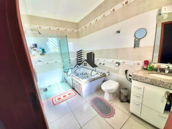 Imagem Casa com 5 Quartos à Venda, 360 m² em João Pinheiro - Belo Horizonte Imagem Casa com 5 Quartos à Venda, 360 m² em João Pinheiro - Belo Horizonte
