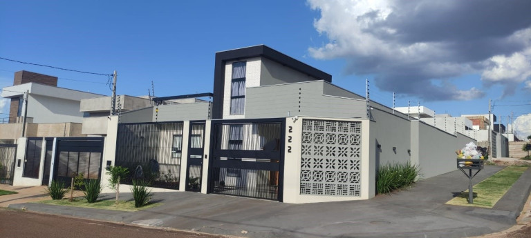 Casa com 3 Quartos à Venda, 170 m² em Jardim Munique - Maringa
