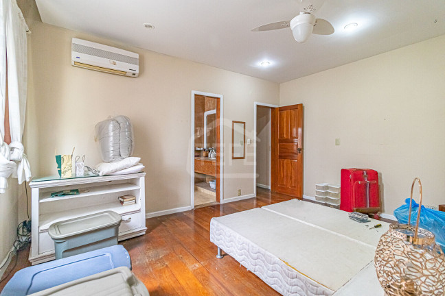 Imagem Casa com 10 Quartos à Venda, 1.000 m² em Barra Da Tijuca - Rio De Janeiro Imagem Casa com 10 Quartos à Venda, 1.000 m² em Barra Da Tijuca - Rio De Janeiro