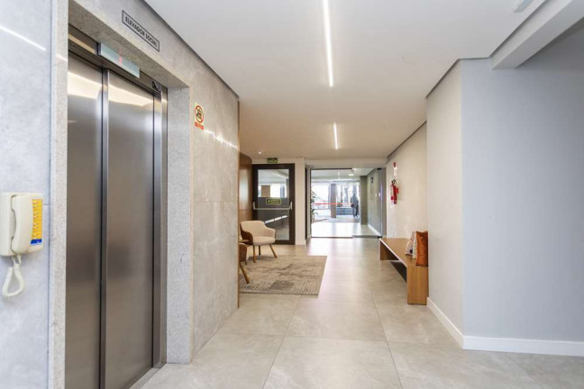 Imagem Apartamento com 2 Quartos à Venda, 67 m² em Passo Da Areia - Porto Alegre