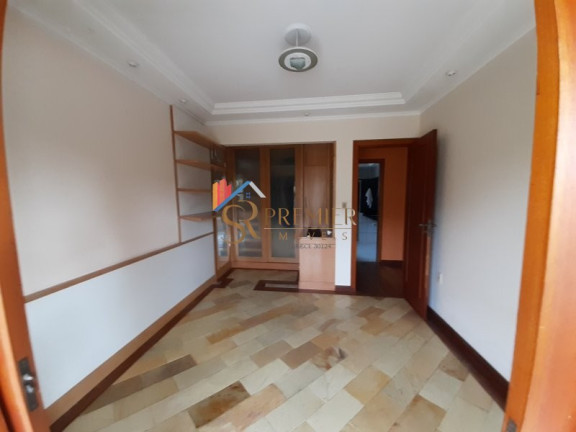 Imagem Casa com 4 Quartos à Venda, 320 m² em Córrego Grande - Florianópolis