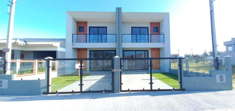 Sobrado com 3 Quartos à Venda, 138 m² em Guarani - Capao Da Canoa